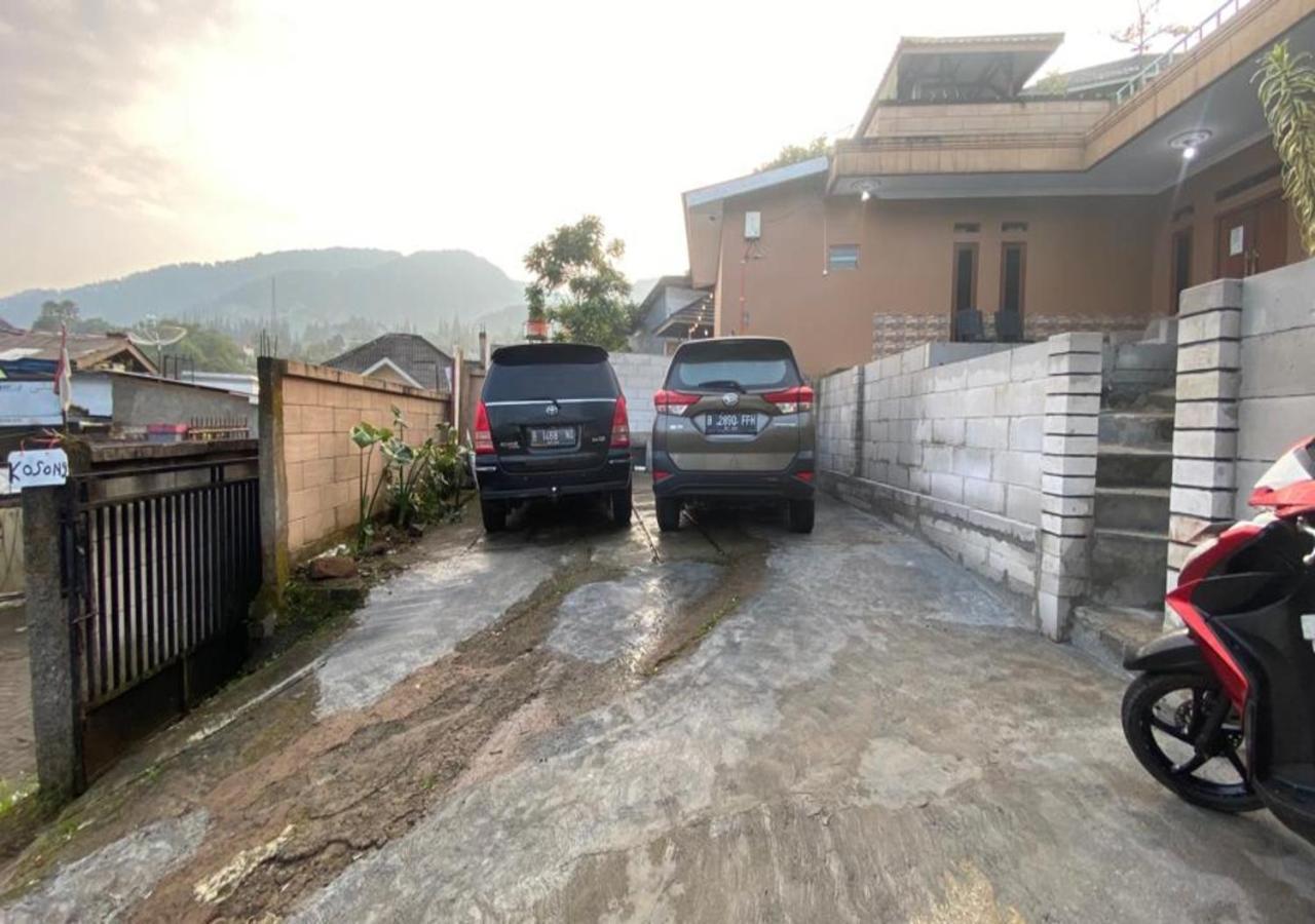 Villa Edwin Puncak Bogor Buitenkant foto
