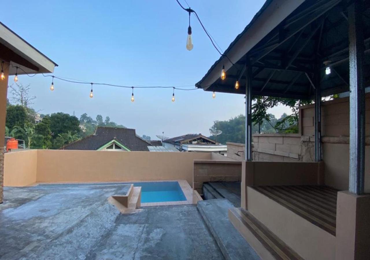 Villa Edwin Puncak Bogor Buitenkant foto